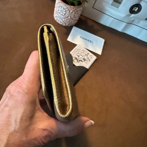 RARE VINTAGE Chanel Gold Wallet In Good Condition With COA - Picture 5 of 17
